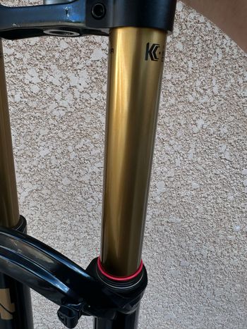 Used Fox 40 Factory GRIP X2 2022 bike — image 6 of 14