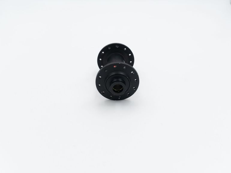 Used Dt Swiss Front Wheel Hub - 24H bike — image 3 of 3