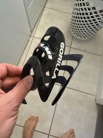 Used Ale cycling XT Carbon Water Bottle Holder 2021 bike — image 4 of 5