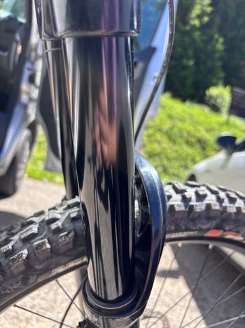 Used Fox 38 Performance Fork 2022 bike — image 5 of 9