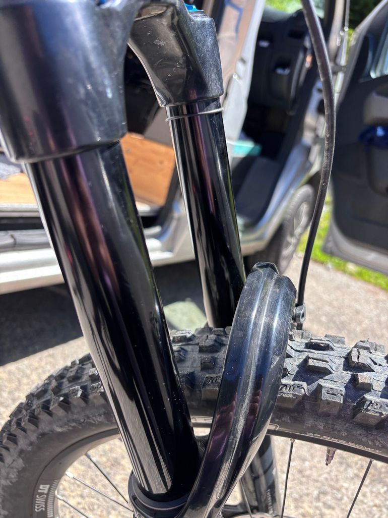 Used Fox 38 Performance Fork 2022 bike — image 6 of 9