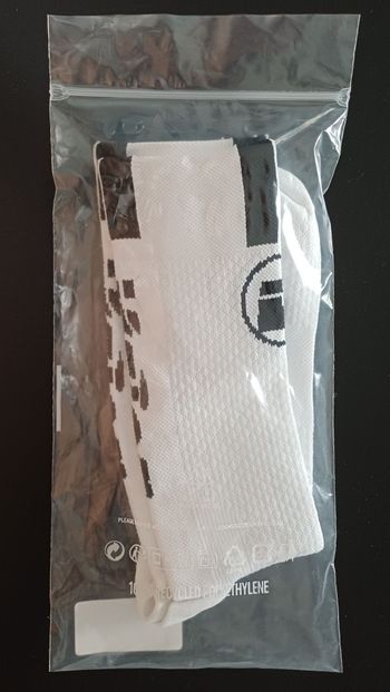 Used Fsa Vision Socks 40-44 Bianche Nere bike — image 4 of 4