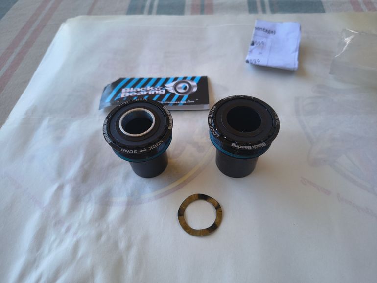 Used Bleck Bearing Movimento Centrale T47 bike — image 1 of 2