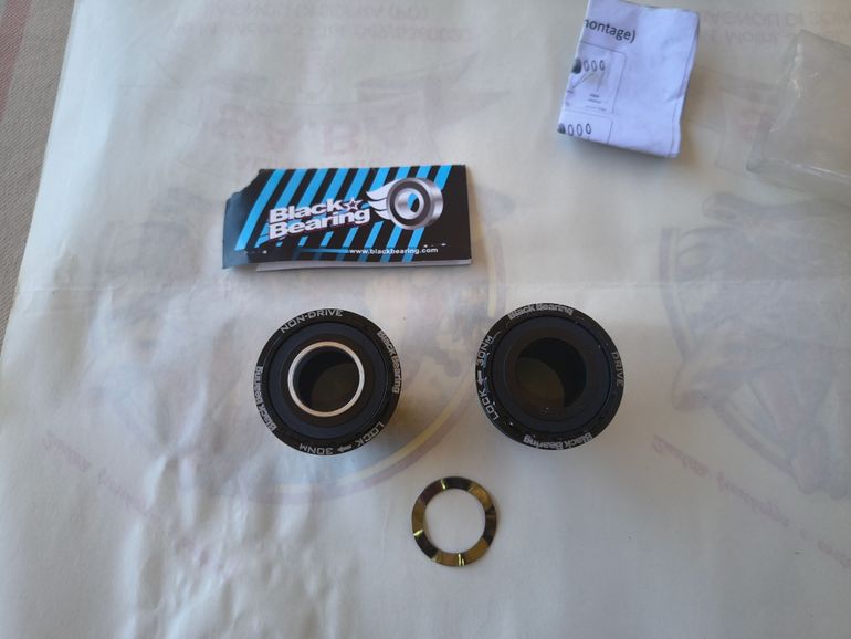 Used Bleck Bearing Movimento Centrale T47 bike — image 2 of 2