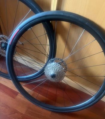 Used Dt Swiss R 470 Rim 2024 bike — image 2 of 4