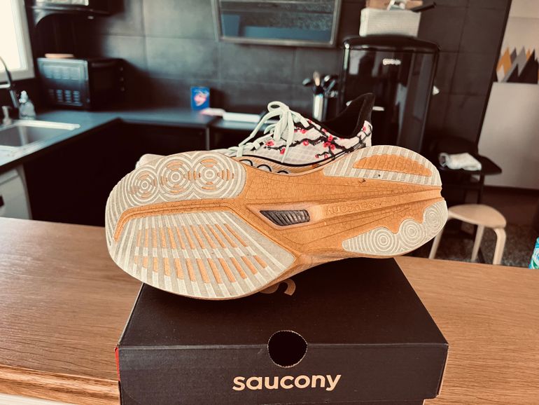 Used Saucony Endorphin Speed 5 2026 bike — image 2 of 3