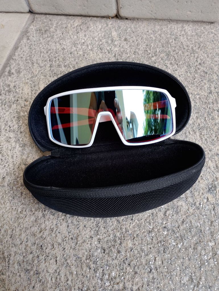 Used Oakley Sutro Montatura Bianca Lente Specchio Prizm 2024 bike — image 3 of 3