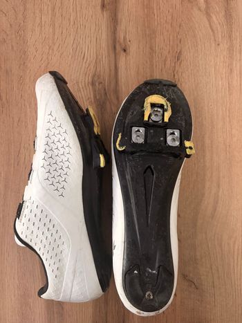 Used Trek Velocis 2024 bike — image 2 of 4