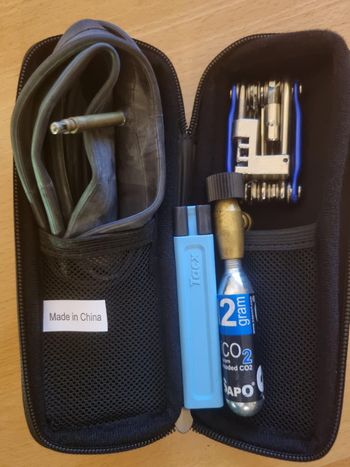 Used no brend Porta Attrezzi a Forma di Borraccia bike — image 2 of 2