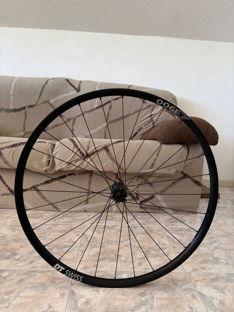 Used Dt Swiss X 1900 SPLINE 29 - 622 x 25 tc 2024 bike — image 2 of 7