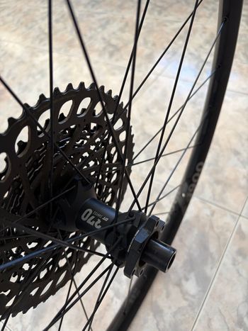 Used Dt Swiss X 1900 SPLINE 29 - 622 x 25 tc 2024 bike — image 6 of 7