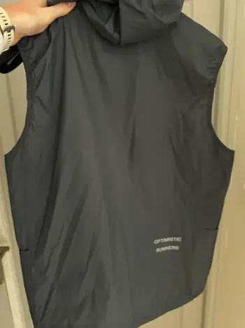 Used Optimistic Runners Veste sans manche imperméable bike — image 2 of 4