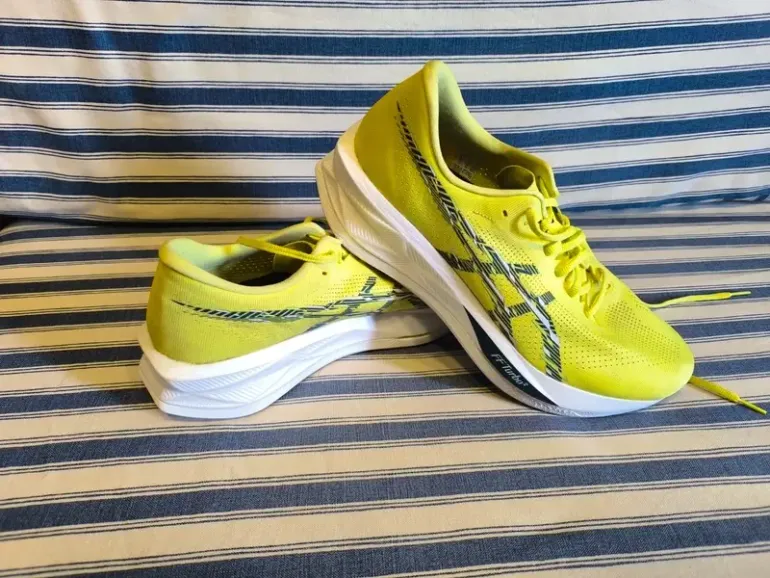 Used Asics Sonicblast bike — image 1 of 7
