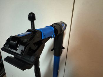 Used Park Tool PCS-4.2 Professional Repair Stand 2023 bike — image 2 of 3