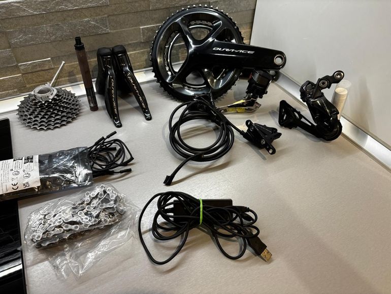 Used Shimano Dura-Ace Di2 Disc 2022 bike — image 4 of 16