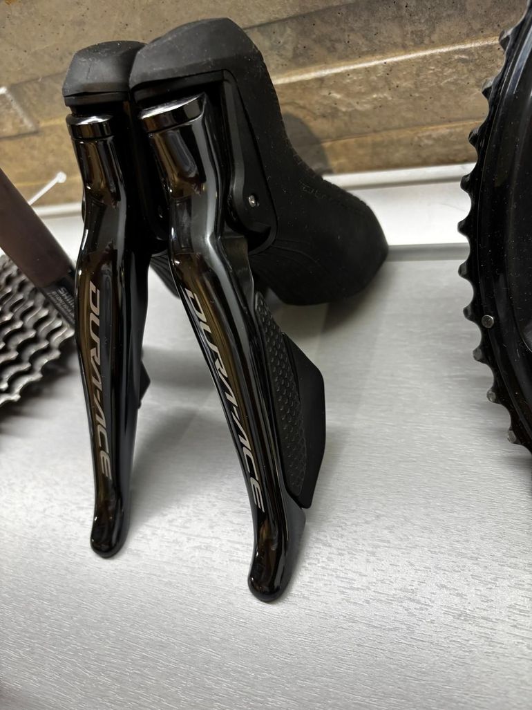 Used Shimano Dura-Ace Di2 Disc 2022 bike — image 14 of 16