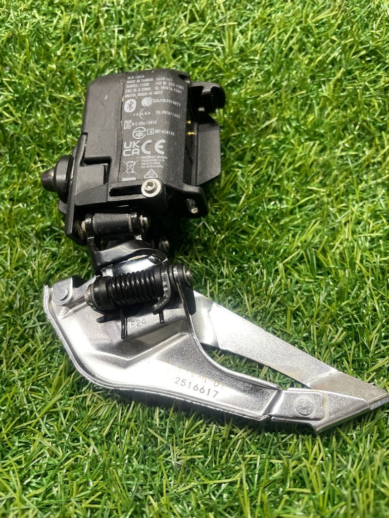 Used Sram Rival AXS Front Derailleur 2025 bike — image 4 of 6