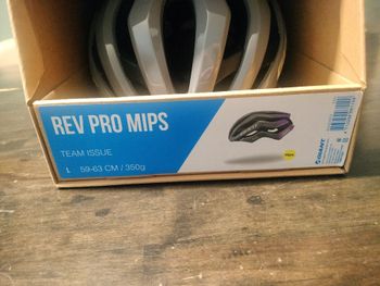Used Giant REV PRO MIPS JAYCO ALULA 2025 bike — image 7 of 11