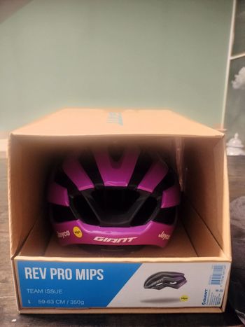 Used Giant REV PRO MIPS JAYCO ALULA 2025 bike — image 9 of 11