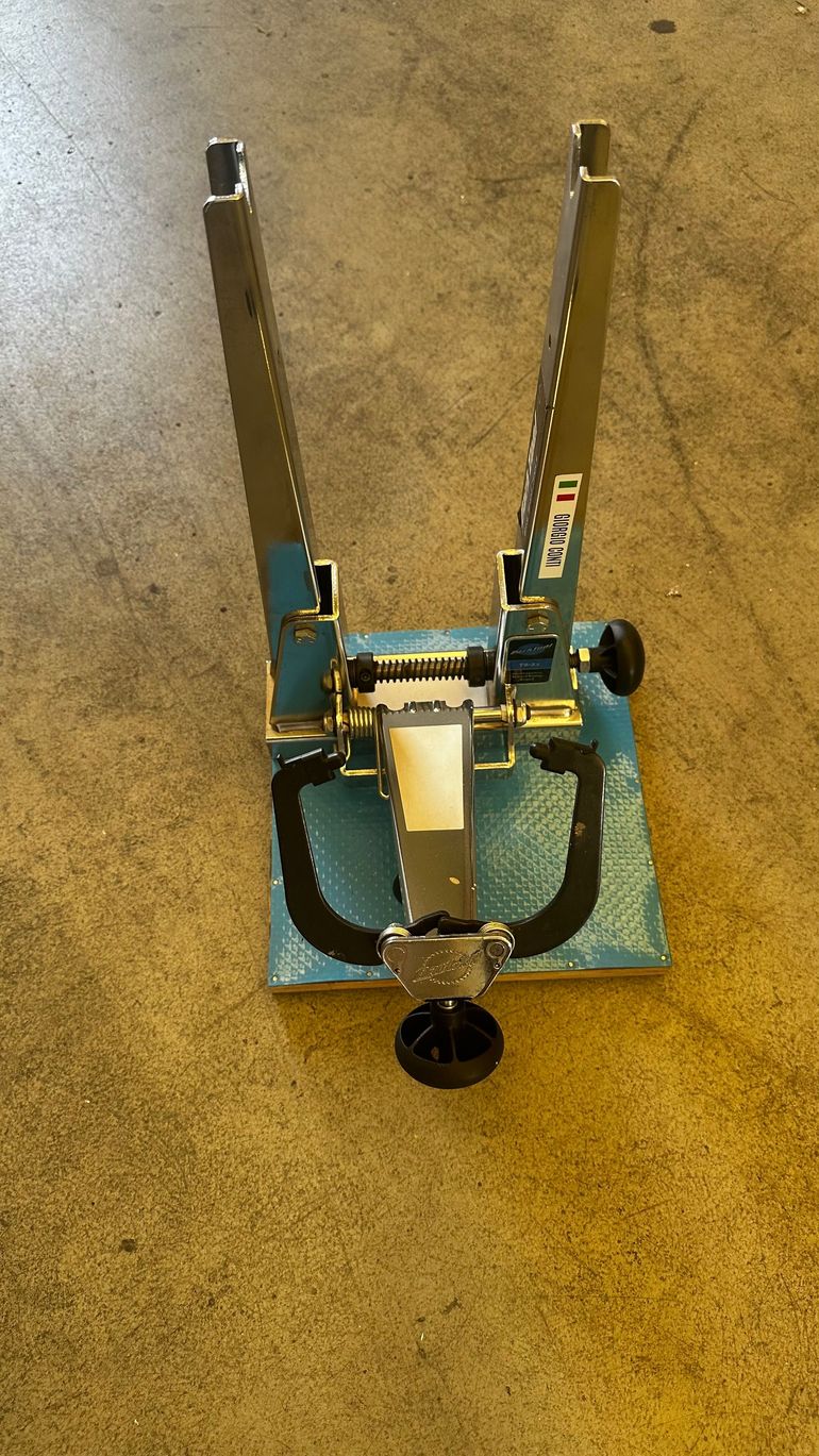 Used Park Tool Centraruote Professionale TS 2.2 bike — image 4 of 4