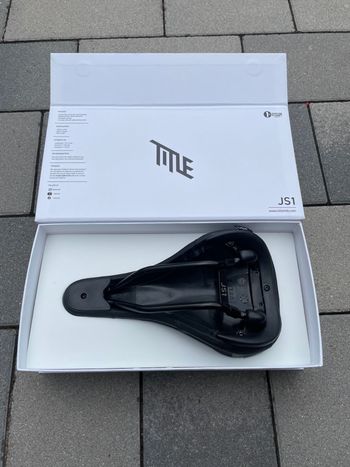 Used Title Boxing Title js1 bike — image 2 of 4