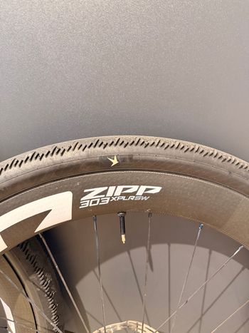 Used Zipp 303 XPLR SW 2025 bike — image 2 of 2