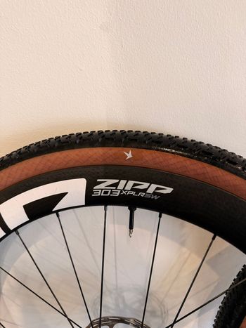 Used Zipp 303 XPLR SW Carbon Wheelset 2025 bike — image 3 of 3