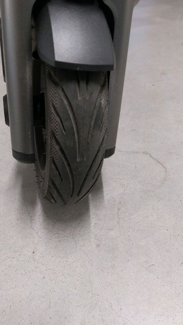 Used ninebot F3e 2025 bike — image 16 of 18