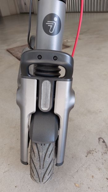 Used ninebot F3e 2025 bike — image 9 of 11