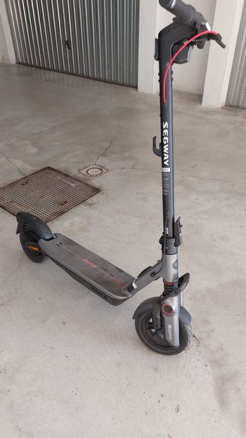 Used ninebot F3e 2025 bike — image 7 of 11