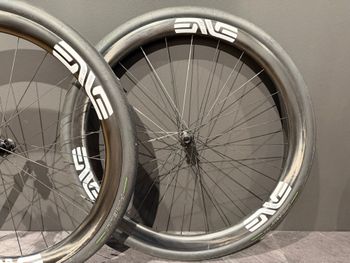 Used Enve SES 3.4 2025 bike — image 4 of 10