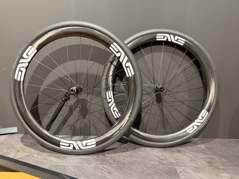 Used Enve SES 3.4 2025 bike — image 1 of 10