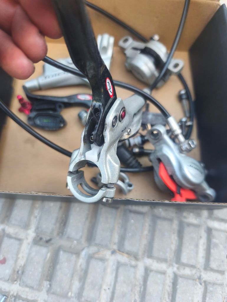 Used Avid Juicy 7 Hydraulic Disc Brake 2007 bike — image 1 of 5
