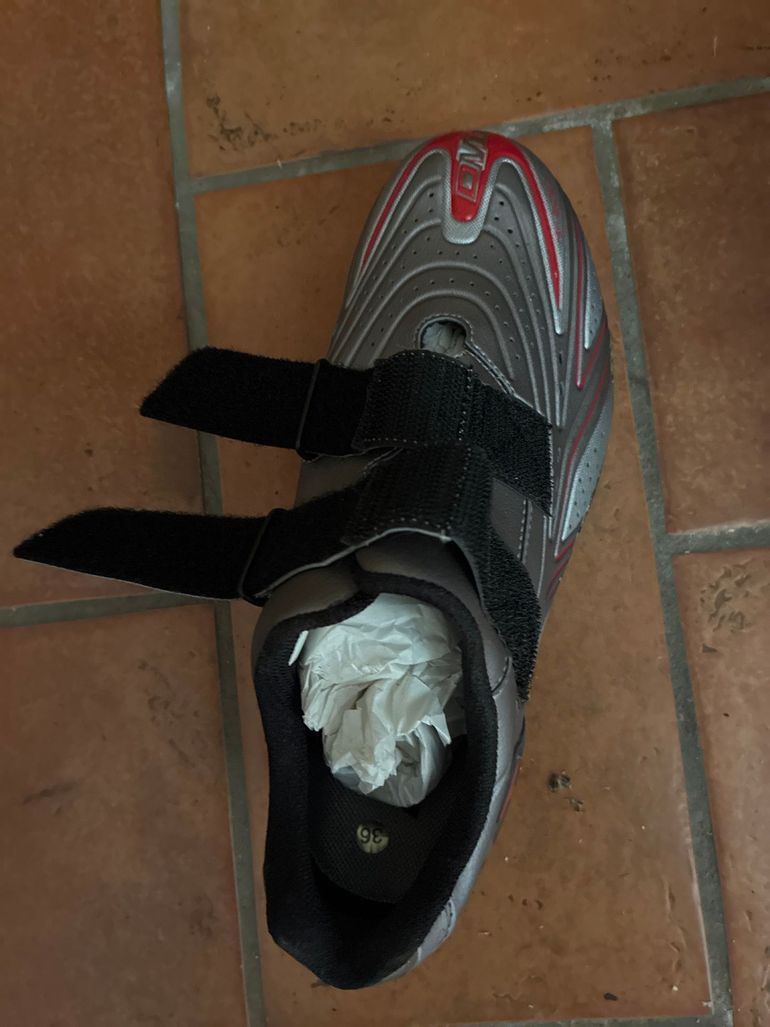 Used Dmt MTB Shoes bike — image 4 of 5