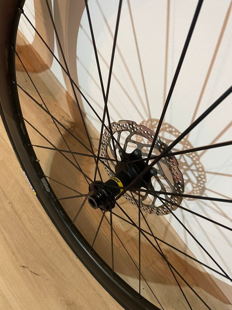 Used Mavic Cosmic SLR 45 Disc Wheelset bike — image 3 of 8