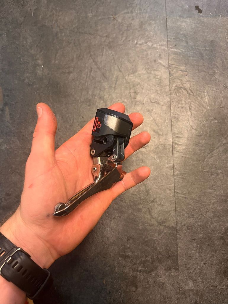 Used Shimano Dura Ace RD 11-speed bike — image 3 of 4
