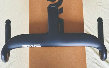 Brugt Enve SES Aero Pro One-Piece Bar 2025 Cockpit