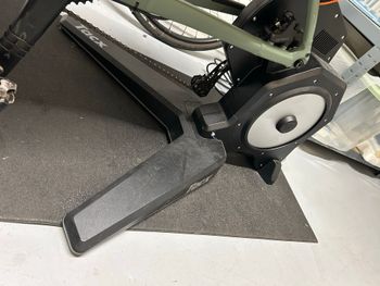 Used Tacx Flux S Smart T2900S 2024 bike — image 3 of 3