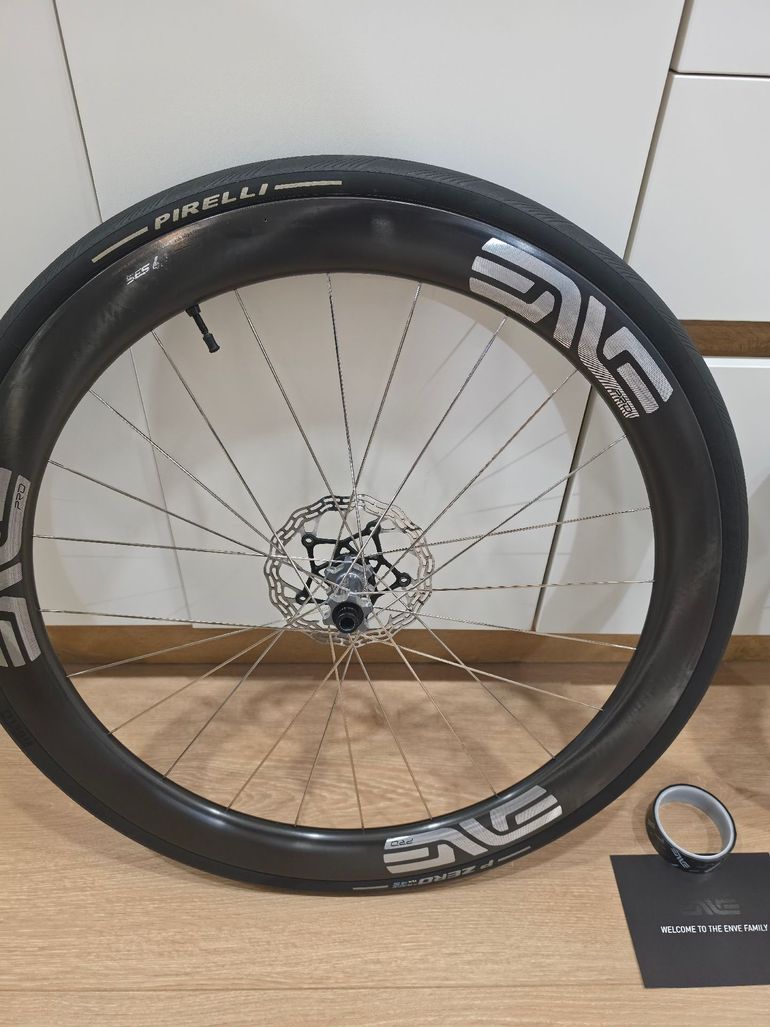 Used Enve SES 4.5 Pro Disc 2026 bike — image 2 of 8