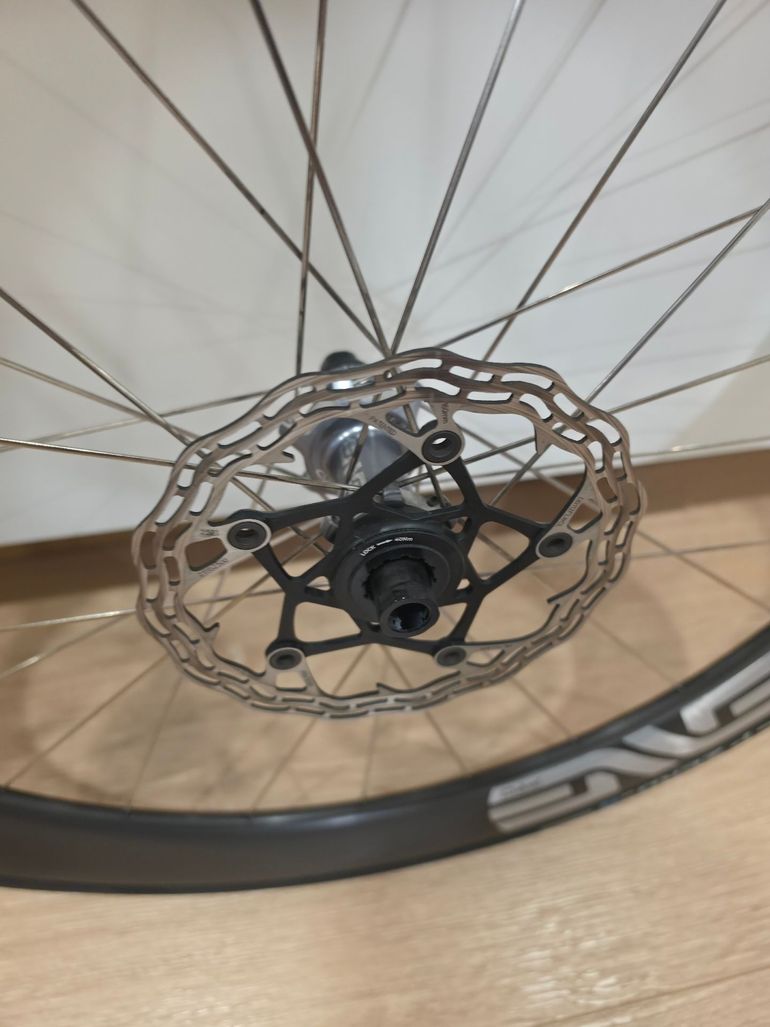 Used Enve SES 4.5 Pro Disc 2026 bike — image 4 of 8