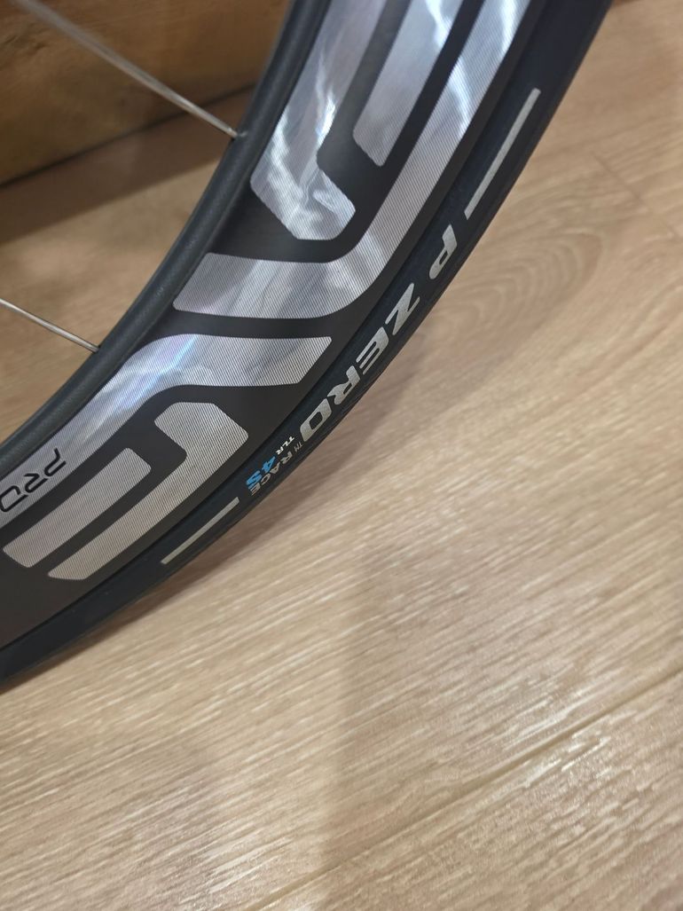 Used Enve SES 4.5 Pro Disc 2026 bike — image 5 of 8