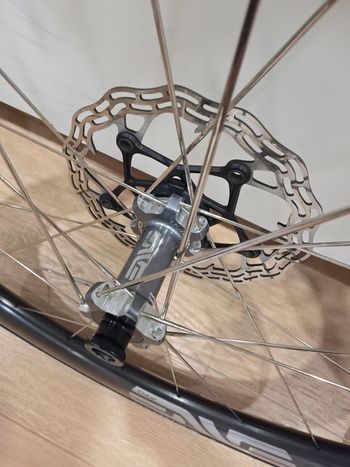 Used Enve SES 4.5 Pro Disc 2026 bike — image 6 of 8