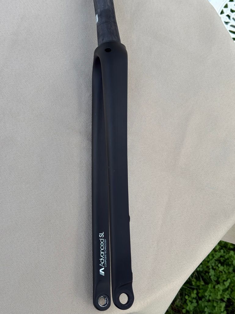 Tweedehands Giant TCR Advanced SL Disc Carbon Fork Uncut 304mm OverDrive 2 2024 bike — afbeelding 2 van 8