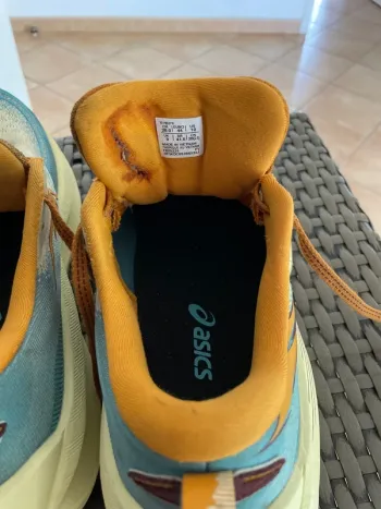 Used Asics Trabuco Max 4 bike — image 8 of 8