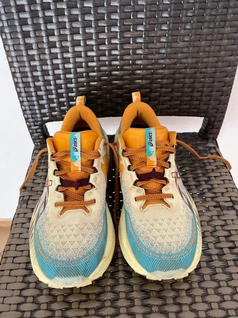 Used Asics Trabuco Max 4 bike — image 6 of 8