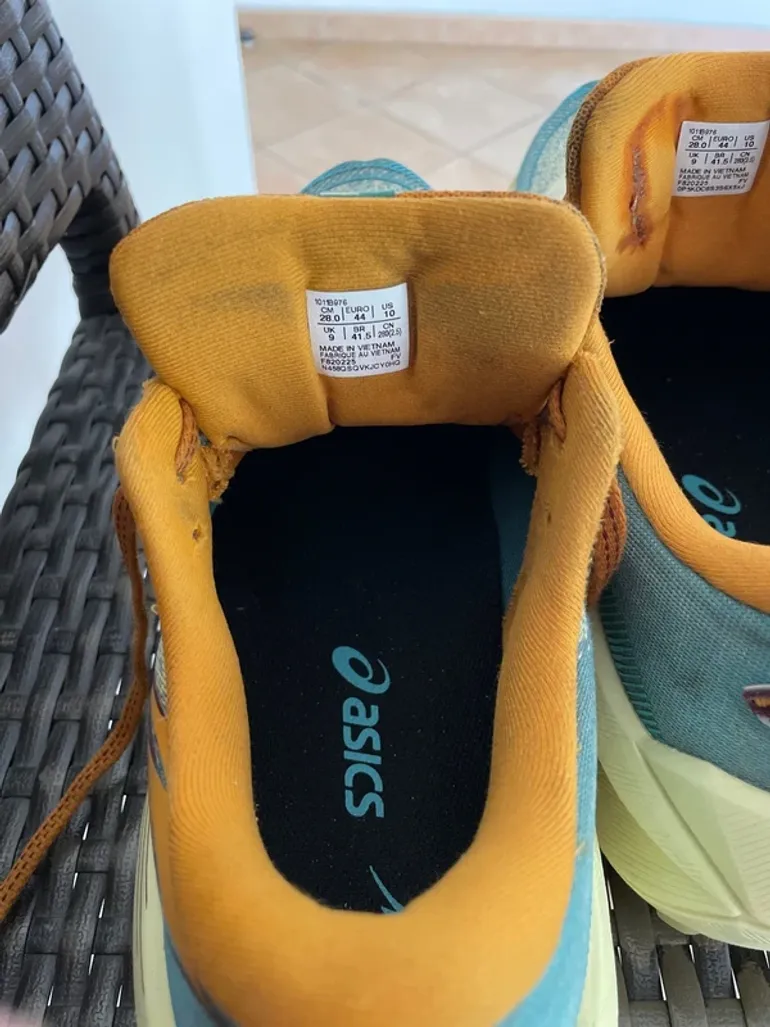 Used Asics Trabuco Max 4 bike — image 7 of 8