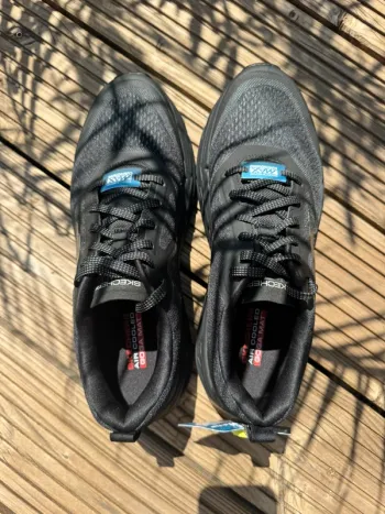 Used Skechers MAX cushioning Premier -vatage 54450 bike — image 4 of 6