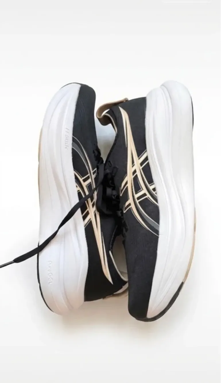 Used Asics Gel-Nimbus 28 bike — image 2 of 3