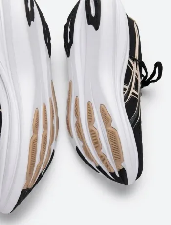 Used Asics Gel-Nimbus 28 bike — image 3 of 3