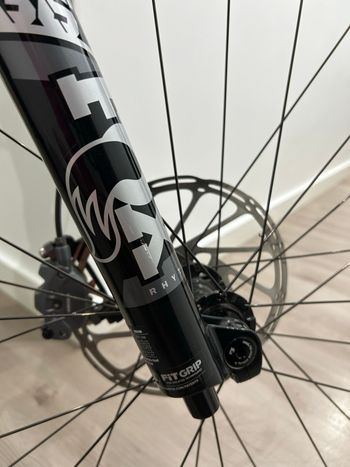 Used Fox 36 Rhythm 2026 bike — image 4 of 5